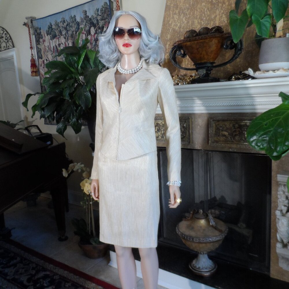 New Luca Luca Gold Metallic Jacquard Skirt Suit Size 40- US 4